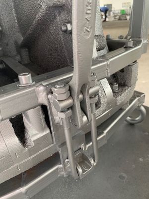 Anote os moldes de superfície de rotomoldagem com G aperta o trabalho completo da armação de aço