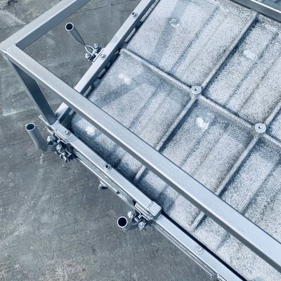 Os moldes rotatórios de alumínio do  morrem carcaça para a peça superior plástica do telhado de rotomoldagem