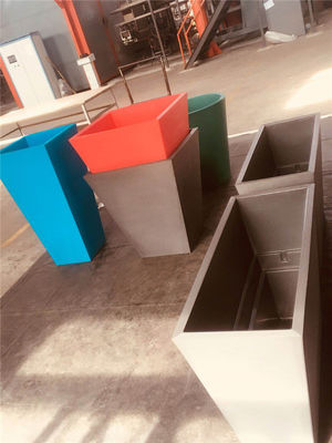 plástico moldando de alumínio de Roto da elevada precisão de 4-8mm para potenciômetros plásticos do plantador do quadrado