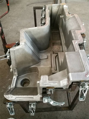 Usinagem CNC de moldes de peças de automóveis Moldagem rotativa de plástico para a indústria automotiva